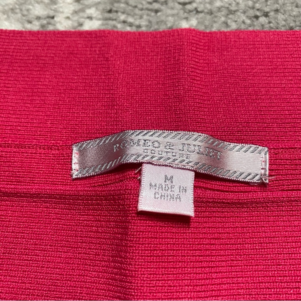 Romeo & Juliet Couture Magenta Hot Pink Banded Body-con Skirt - Picture 5 of 6